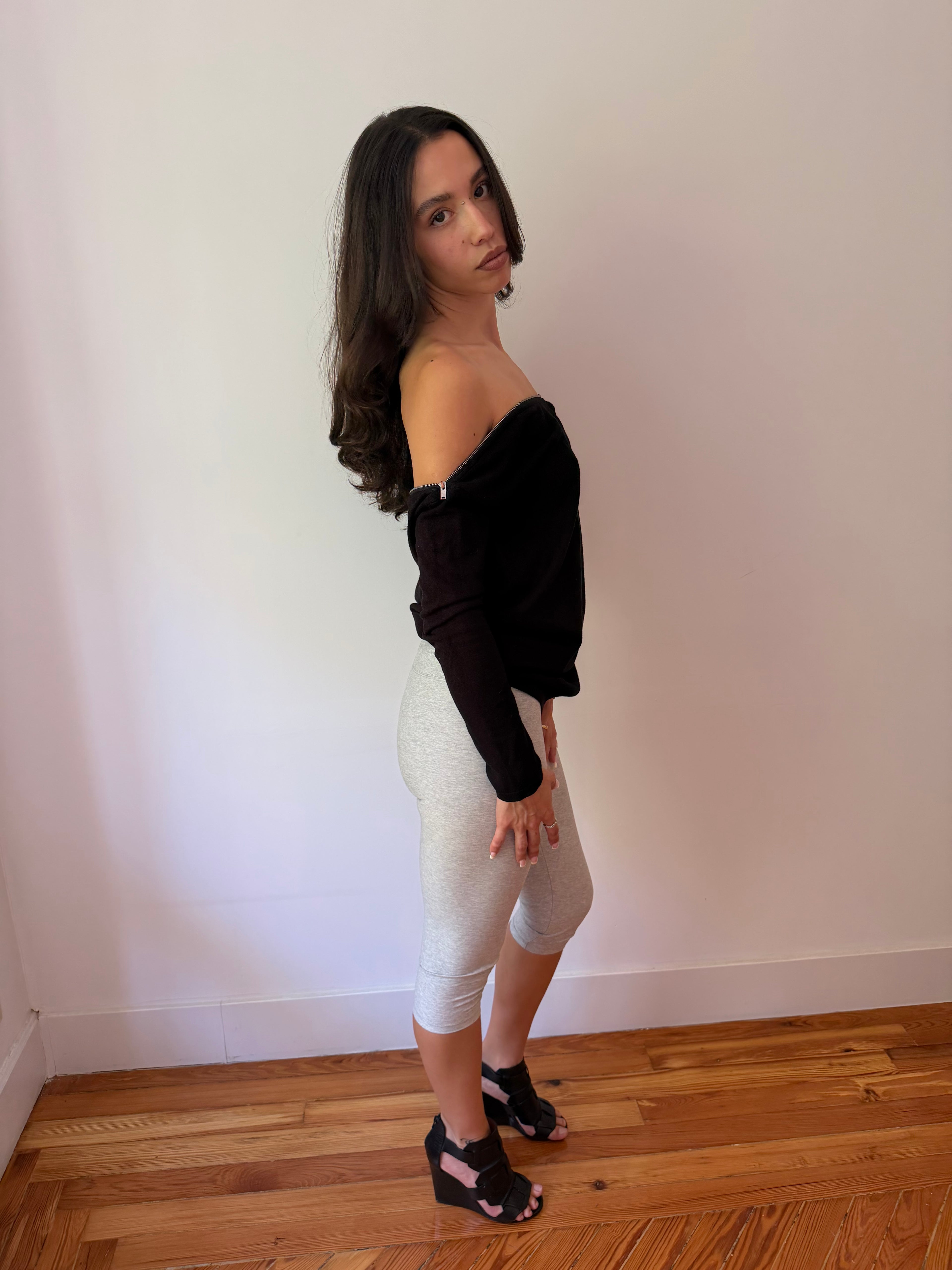 Guess Off-Shoulder Sweater